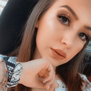 Meet your Posher, Samanta